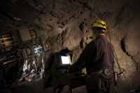 Xstrata закрывает большой рудник в Канаде